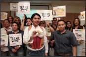 Diane Rodriguez logra logro el cambio de sexo por genero en la cedula de identidad para trans travestis transgeneros transexuales en Ecuador del registro civil (1)