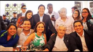 diane-rodriguez-presidenta-de-la-federacion-ecuatoriana-de-organizaciones-lgbt-junto-a-pepe-mujica-ex-presidente-de-uruguay